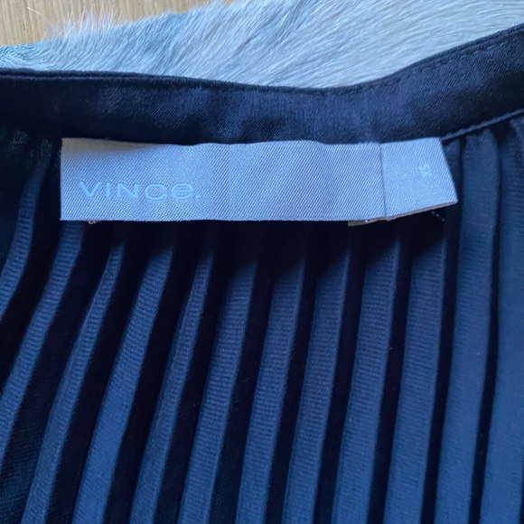 Vince Black Pleated Blouse - Picture 4 of 8